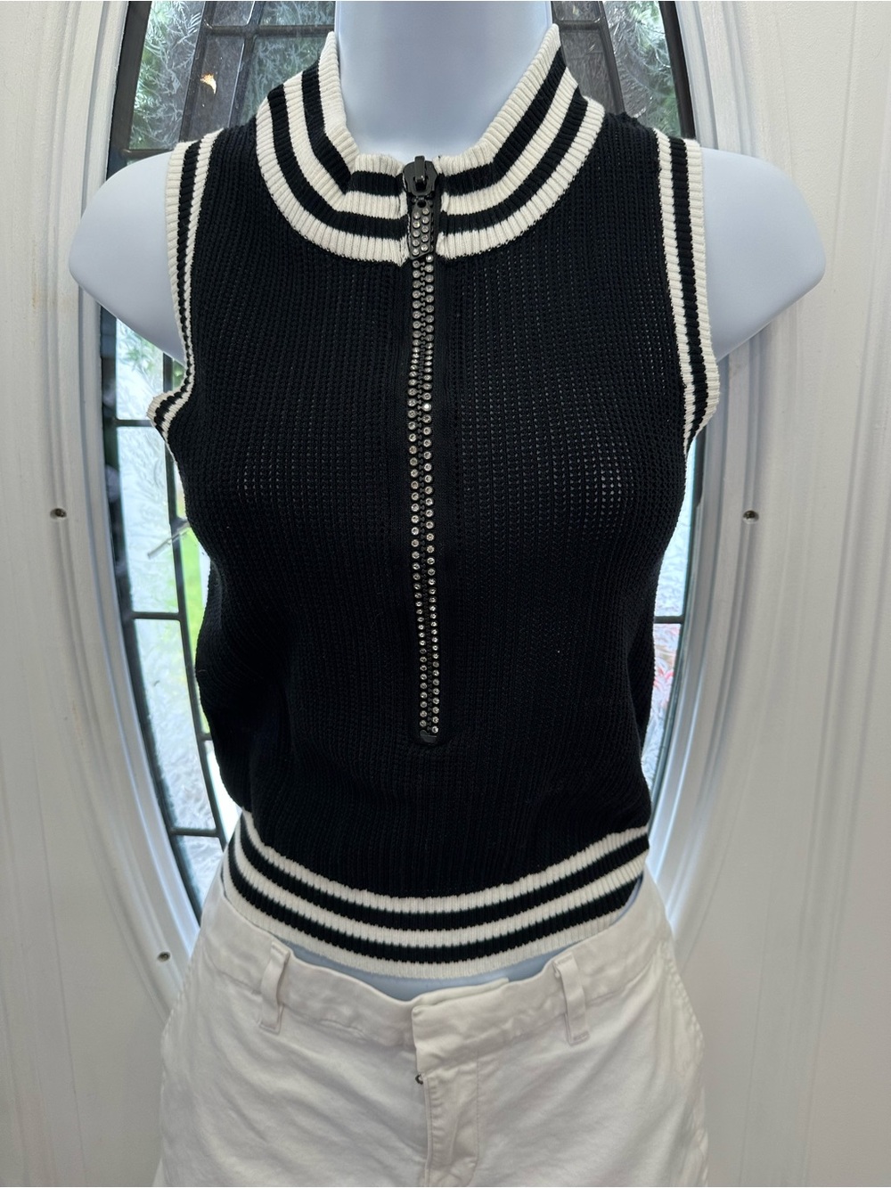 Black & White Sleeveless with Rhinestone Zip-Knit Tank Top Large